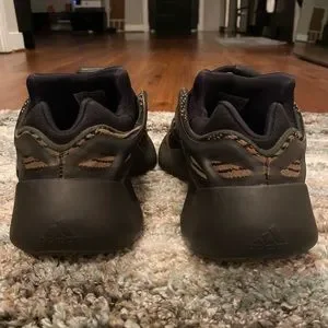Yeezy | Shoes | Yeezy 70 V3 Clay Brown Worn Twice Like New  display picture 3